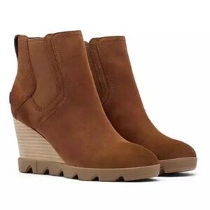 Gorgeous SOREL Joan Uptown Waterproof Wedge Chelsea Boot in Velvet Tan Size 10.5